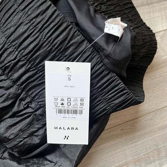 HALARA NWT Women's High Waist Black Shorts - Picture 3 of 5